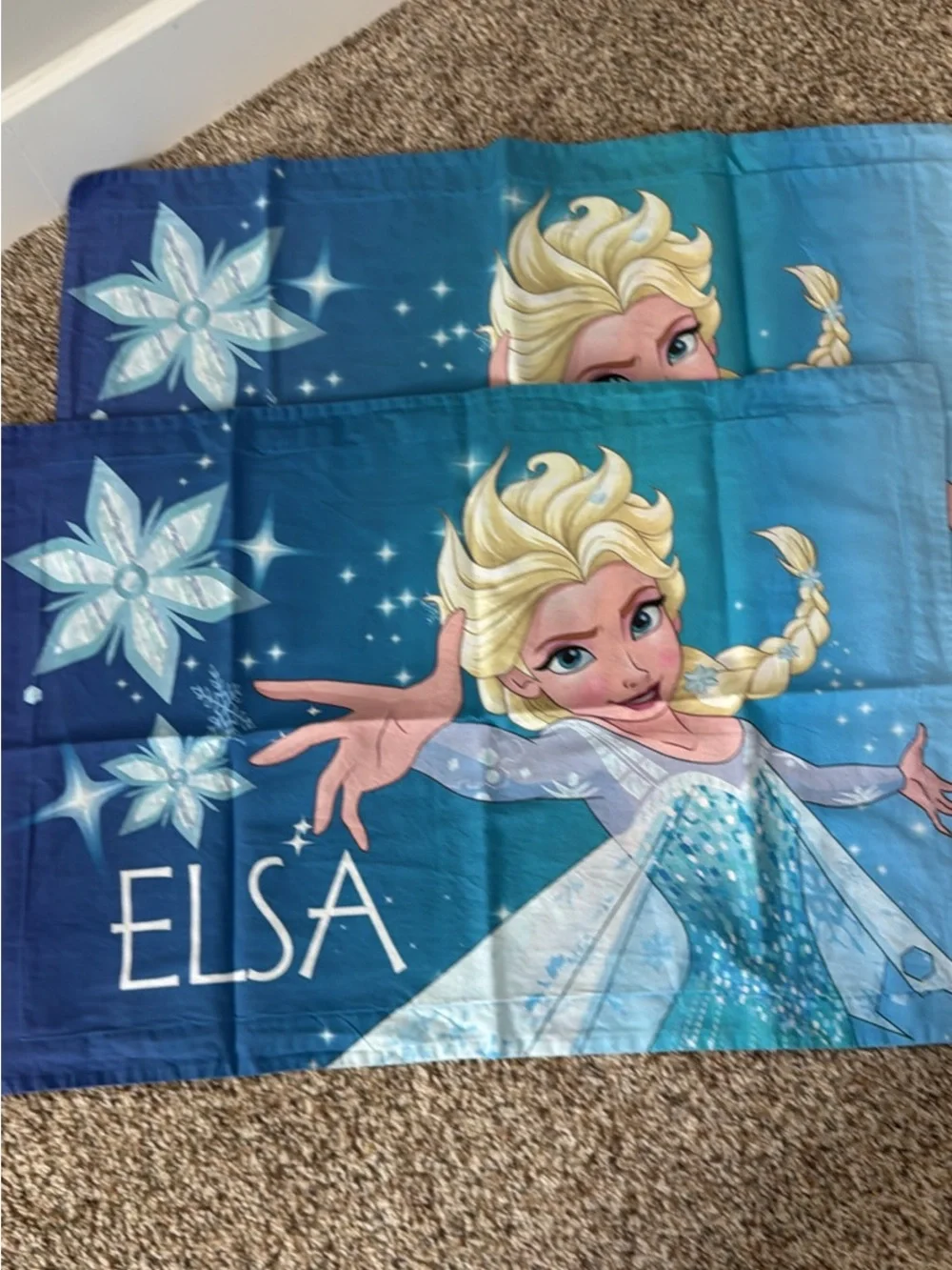 Disney Frozen Anna & Elsa Kids sheet Set 1 sheet and 2 pillow cases